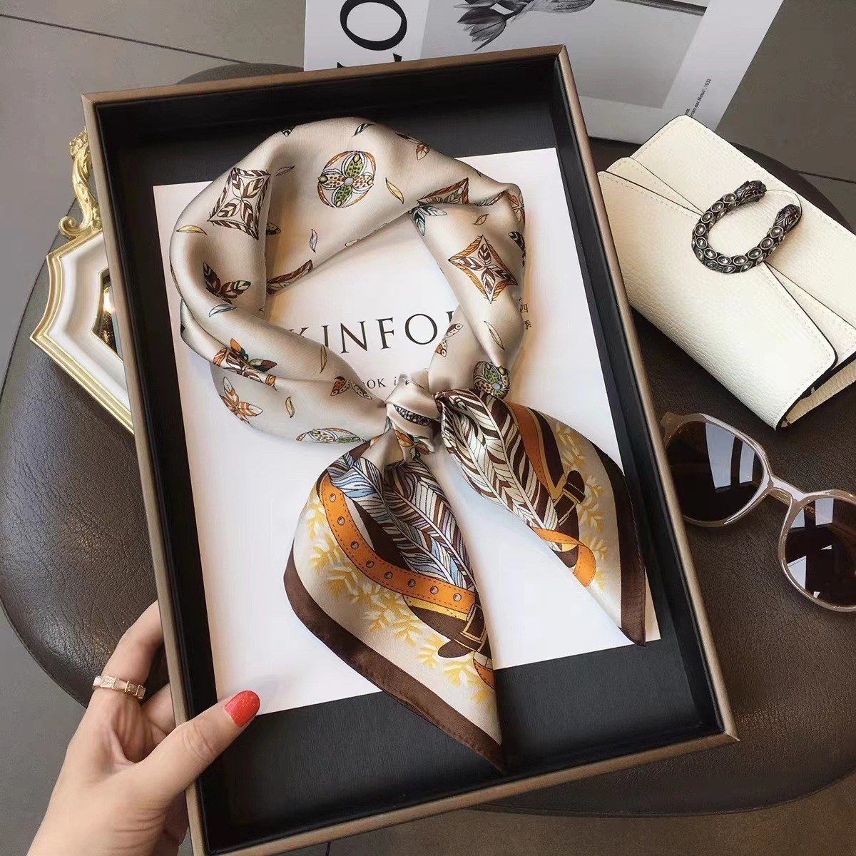 Luxury Fashion Print 70*70cm S - Luxury Bags Duffle recension och pris
