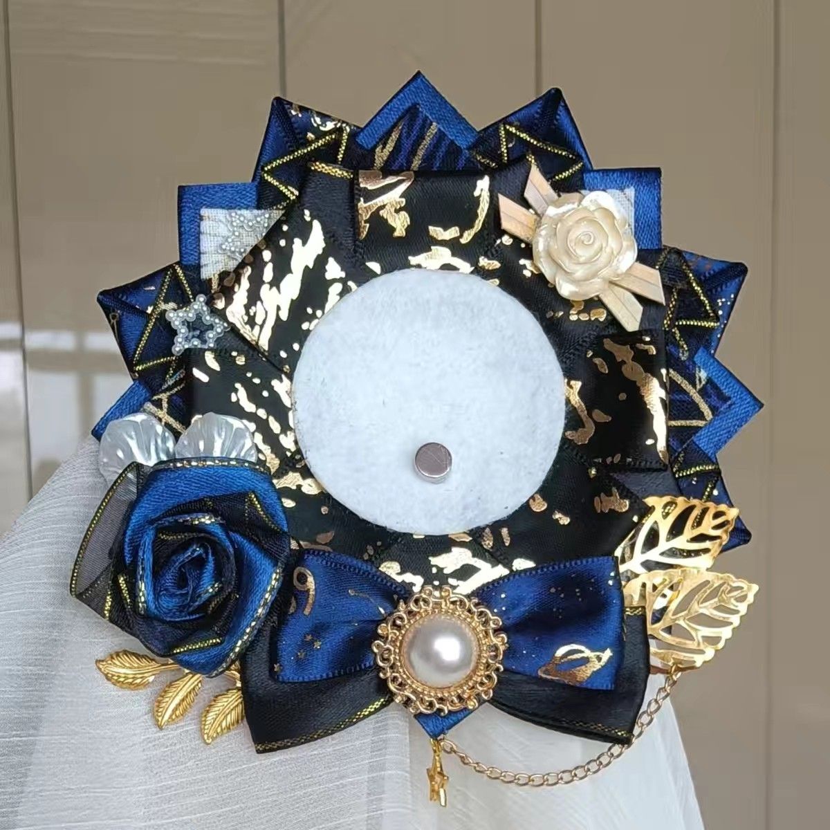 Green Ribbon Badge Rosette. Lu - Luxury Bags Green recension och pris
